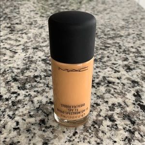MAC studio fix fluid foundation NC35
